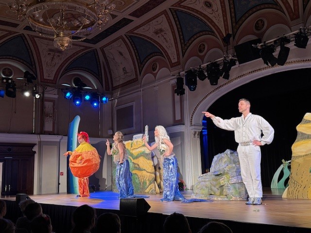 Theater3