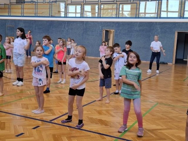 Dancing6
