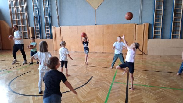 Basketball2