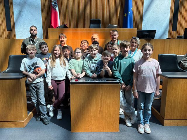 Parlament4