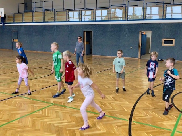 Dancing2